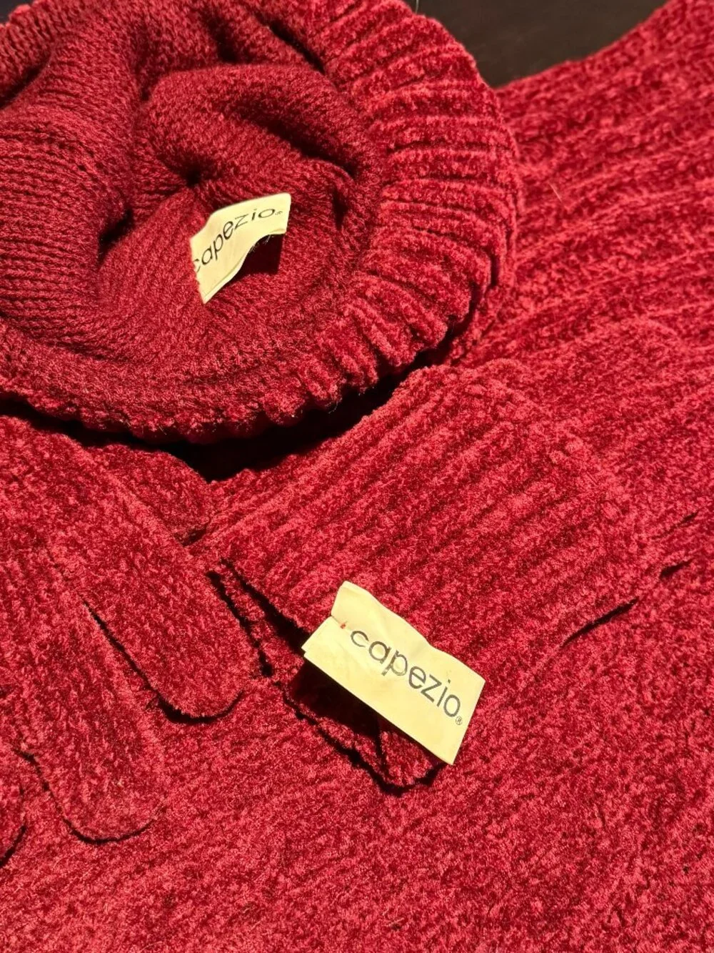 Plush chenille fringed wrap matching scarf, hat and gloves - Burgundy